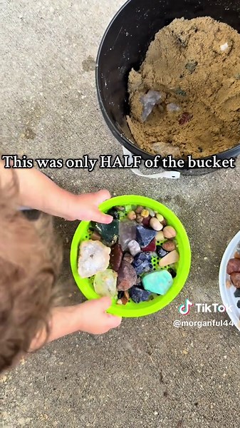 I’m obsessed #rocks#geodes#gems#momtok#dadtok#funactivities#kidactivities#fypシ