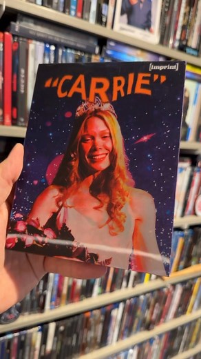 This is now one of the cleanest transition lenticulars I have in my physical media collection. Love that it is for Carrie with the before and after blood bath at prom. Such a classic scene captured perfectly with this packaging. #movie #horror #carrie #70s #blood #stephenking #australia #4k #physicalmedia | Steelbookobsessed