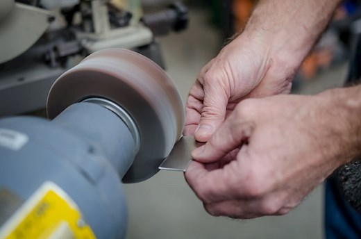 What Is a Burr & How to Remove It? | Deburring Methods | Fractory