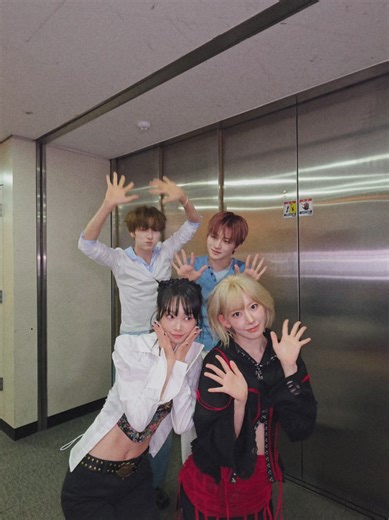 YOUNGJAE, JIHOON, KIMCHAEWON & SAKURA Celebration