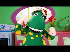 Dorothy Saying Hello (Short Segment) Episode 23 (TV Series 5)