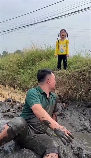Bố thử chiến mã mới mua ai ngờ phi ngay xuống ruộng #funny #comedy