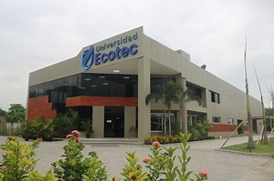 ECOTEC inaugura su tercera sede con seis carreras