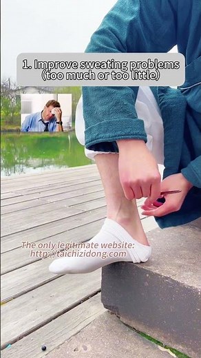 260353-Press the Fuliu points.