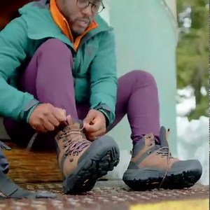 If you had the Revel IV boots you'd be dancing too! - agility of a light hiker 👍 -🔥 warmth of a puffy coat -A can’t-slip-won’t-slip outsole that earned a ❄️ Rating. The Revel IV - Available now in men's and women’s sizes! | KEEN