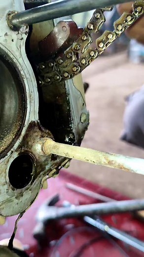 62 reactions · 4 comments | Alams na! #studboltproblem #rustystudbolt #kalawangstudbolt #topoverhaul #tophead #motorcycleengine #engine #motorshop #lpharmonymotorshop #mechanic #motorcycle #reels #reelsviral #reelsvideo #reelstrending #reelsfb | Paolo Angelo Palo | Facebook