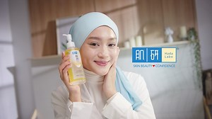 92K views · 4.7K reactions | Transform Your Skincare Routine with our New Upgraded Hydrating Cleansing Oil! ✨ Say goodbye to makeup struggles and hello to clean, nourished skin with our specially formulated blend of 5 beauty oils and 2 types of Hyaluronic Acid.  Experience the ultimate in makeup removal and hydration, without the hassle of residue or irritation. | MY Hada Labo | Facebook