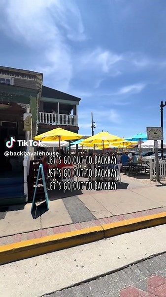 right on the bay in Atlantic City — where the sunsets are golden, the cocktails come in mason jars, and the vibes speak for themselves 🌅🍹 come for the view, stay for the food. Grab some friends and come out to Back Bay 🍹 #atlanticcity #restaurantsinAC #cocktails #restaurantlife #waterfrontrestaurant #southjerseyfood #fyp