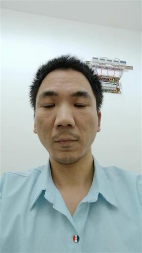 一、中医：肾主恐，肾精亏虚则胆怯易惊核心理论：肾藏志，肾主恐中医五脏对应情志：肾对应“恐”。肾精是一身元气、底气的根本。肾精充足：心气充沛、胆量足，待人从容稳定，不怯场、不畏惧与人相处；长期手淫、意淫、沉迷色情，会持续耗泄肾精，肾精亏虚之后，“肾气不足”，克制不住“恐”这种情绪。肾气虚弱，心神得不到元气滋养，就容易心慌、胆小、自卑、怕生人，一点小事就紧张发抖。连带脏腑影响：心肾相交受损