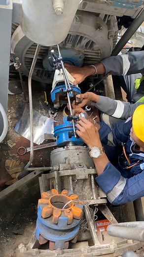 Set up Dial Indicator. Alignment Shaft Motor Pump. #fblifestyle #fyp #motor #alignment #mechanic #maintenance #centrifugal #engineering #pump The Mechanic | Ad Har