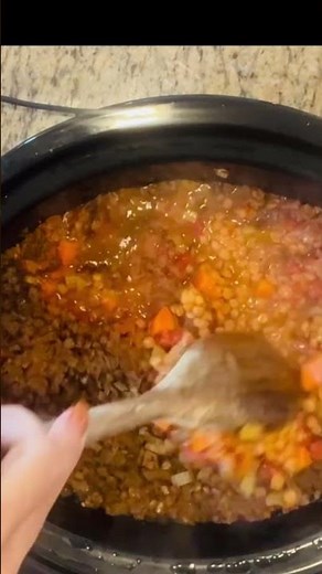 Slow Cooker Lentil Soup for Dinner #vegetarianrecipes #vegetariancooking