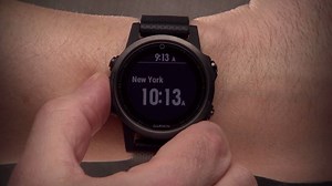 In deze video ontdek je hoe je de fēnix 5 en 5S kunt customizen met de Connect IQ-app. Meer weten? Klik dan hier: http://bit.ly/2mOUKSx. | Garmin