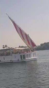 Enjoy a beautiful trip on the Dahabiya on the Nile, visit the Pharaonic monuments #sailing #travel