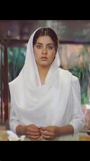 Divya bharti 💗🥺 || Jaaniye kaise Merii mout ho gayi thi 💔🥀😭 #divyabharti #sadstory #shortsfeed