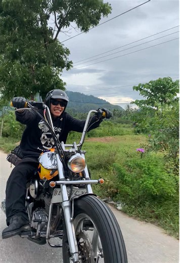 Custom Motorcycle Builds: Bobber and Chopper Styles