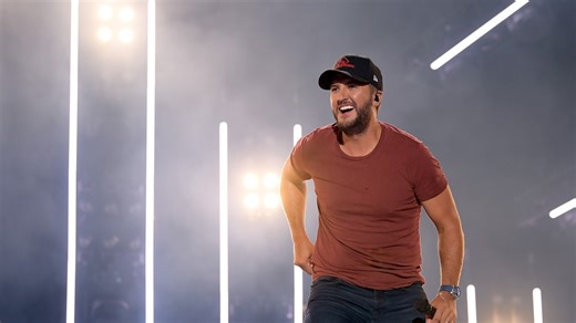 Luke Bryan to stop in Allegan County, Michigan as part of Farm Tour 2023