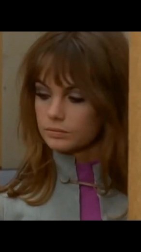 Jean Shrimpton: Iconic 60s Model and Vintage Hollywood Star