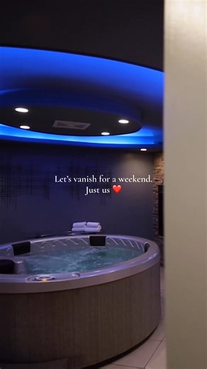 Slip into pure pleasure with a private 220-gallon hot tub, spa shower for two, seductive vibe lighting, king bed, Tantra chair and so much more. This suite is designed for unforgettable nights. Your perfect escape starts here. 🗝 www.verycoolrooms.com 📸 Optimum Suite, AMBIANCE | Ambiance Suites