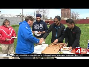 Detroit's Sikh community feeds the homeless near midtown