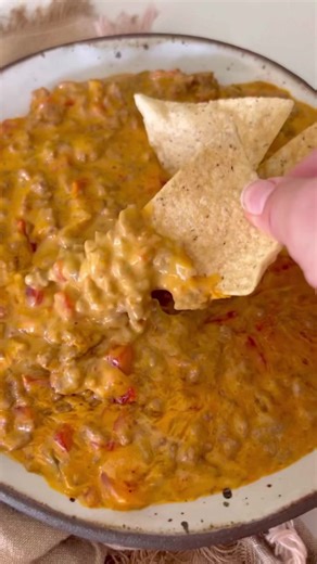 417K views · 1K reactions | Only 4 ingredients! Recipe here: https://therecipecritic.com/rotel-dip/ #rotel #easyrecipesathome | Tried and True Recipes | Facebook