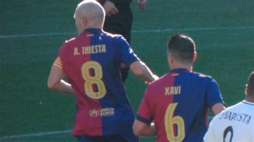 Iniesta: 'Ha sido muy especial volver a jugar con Xavi'