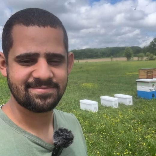 🚨 Available Now: 10 Honeybee Nucs! 🐝🌼 This morning, a customer who pre-ordered 10 nucs had to cancel—they realized beekeeping wasn’t quite the right fit for them. That means we now have 10 high-quality nucs available for immediate sale! Each nuc includes: ✅ A strong, healthy laying queen ✅ 5 deep frames with brood, bees, and honey ✅ A thriving colony ready to expand into a full hive Perfect for: 🌱 New beekeepers looking to get started right away 💪 Seasoned beekeepers wanting to grow their a