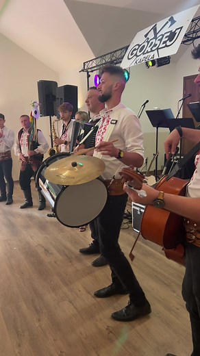 „Dwanaście listeczków” z @Zespół Muzyczny Górsej #vibes #videoviral #fyp #dc #wesele #malopolska #druzbamikulski #tradycja #francja