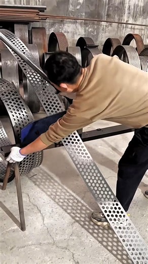 The easiest and safest technique for cutting machine mesh