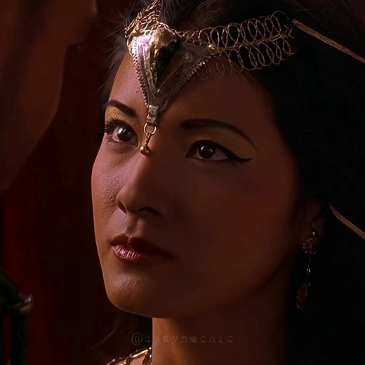 Kelly Hu as Cassandra in The Scorpion King 2002