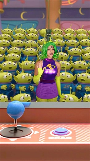 Toy Story Alien 💚 #foryou #helpmemakethismakesense #trending #gothclub #emo #dance #cosplay