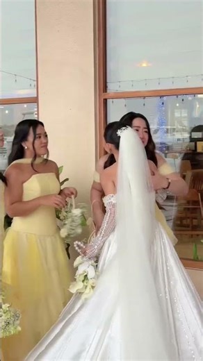 Bridemaid in yellow so Beautiful to behold the first look with Bride#wedding #bridesmaids #bride
