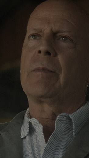 𝗔𝗦𝗘𝗦𝗜𝗡𝗢 𝗜𝗠𝗣𝗟𝗔𝗖𝗔𝗕𝗟𝗘: El Último Rol de Bruce Willis