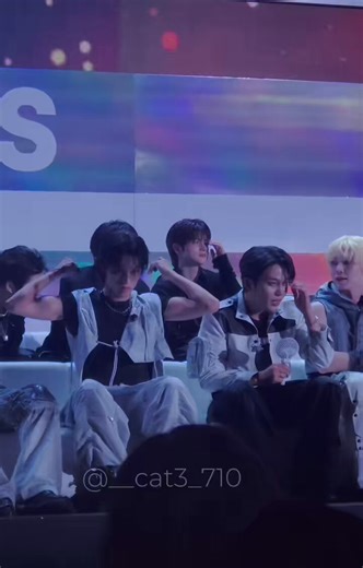 NOWZ's YOON mentioned Choi San on his private message:💬 Ah right, yesterday ATEEZ SAN sunbaenim sat next to me for a moment and my heart ached💬 No, seriously, I didn't expect it at all..He sat down and oh..!!! Wah...!!!!So cute 🥹 he got starstrucked ❤️#choisan #산 #최산