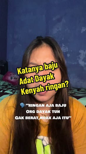 Membedah Keringanan Baju Adat Dayak