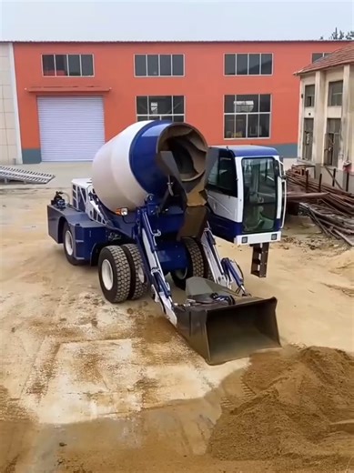 Kendaraan self-loading concrete mixer asal Cina adalah solusi modern untuk konstruksi. Alat ini bisa memuat bahan baku, mengaduk beton, dan langsung menyalurkannya ke lokasi proyek tanpa perlu peralatan tambahan. #fyp #viralvideo #tech #technology #faktaunik