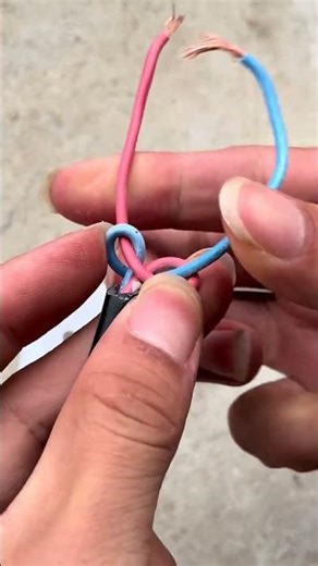 Electrical knowledge plug connection