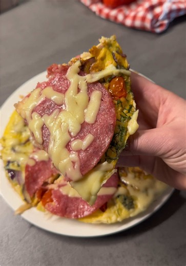 Easy Breakfast Omelette Recipe with Eggs