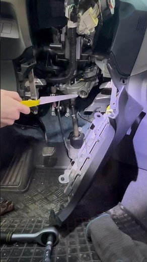 Toyota Auris/Corolla steering column rattle fix