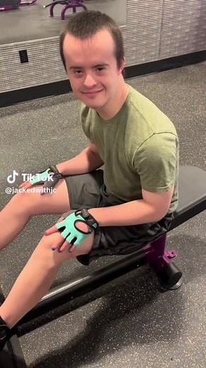Build Back Strength with Seated Rows at Planet Fitness