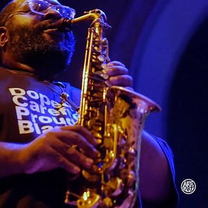 HAPPY BIRTHDAY to alto saxophonist, composer, and producer, DARIUS JONES! 🥳 Darius joined the New York music community in 2005, after living and studying in Richmond, Va. Through his incorporation of originality and creativity in the context of Black music, Darius has forged a distinct identity as both a saxophonist and composer, earning recognition and acclaim for his talents. Among his accolades are the Van Lier Fellowship, Jerome Foundation Artist-in-Residence and commission, French-American