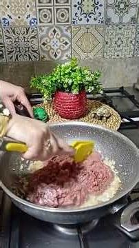 الكوسة بالبشاميل بصوت المسلسل الإذاعي القديم.. ريحة زمان في مطبخي 🤍🥘 #يوميات_مونامور