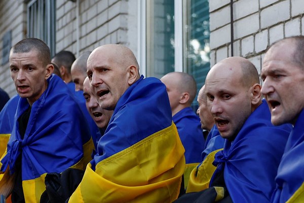 Russia, Ukraine swap 307 soldiers on 2nd day of prisoner exchange