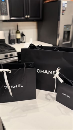 My first unboxing video was LONG overdue! I actually enjoyed making this 🤏🏽 that means you will be seeing more of this #chanel #unboxing #fyp