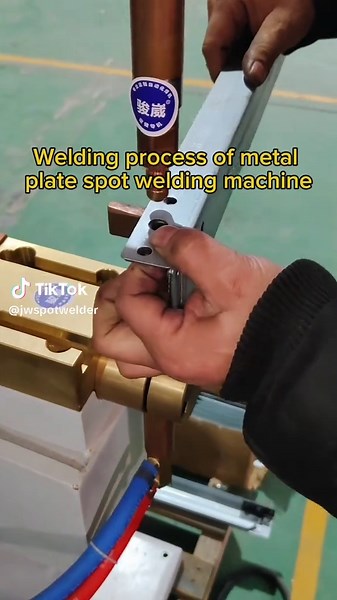 Spot Welding Process of Metal Plate Explained