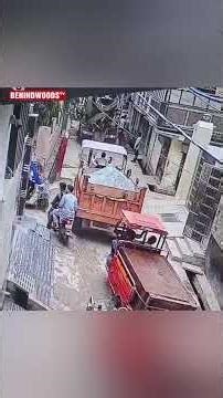 'கடவுளே.. என்னால CONTROL பண்ண முடியல'💔 சிறுமியை துரத்தி வந்த எமன்..🥺 வீட்டு வாசலில் கருவறுத்த CCTV