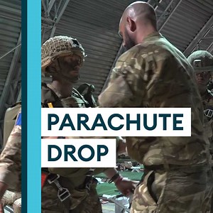 More than 150 British Army paratroopers have been conducting joint parachuting exercises with Jordanian Special Forces. 🇬🇧 🇯🇴 Personnel from 2 PARA, part of 16 Air Assault Brigade, flew from RAF Akrotiri in Cyprus and parachuted out of two C130 Hercules over Jordan. 👉 https://bit.ly/3w7de19 | Forces News