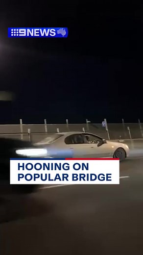 Dangerous Car Hooning on Gateway Bridge in Brisbane