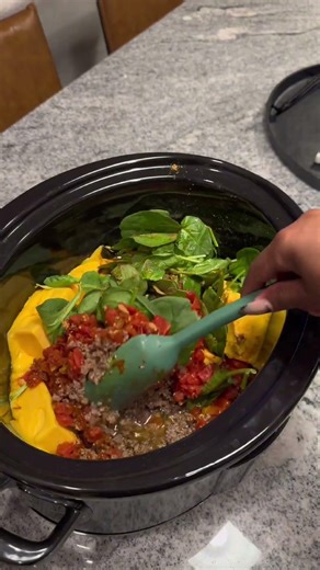 How to make an easy and quick Rotel dip in the crockpot! 😋 #rotel #easyrecipe #mealideas #partyfood