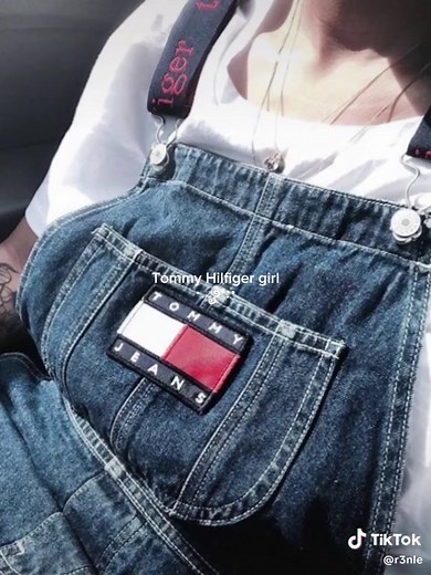 Tommy Hilfiger Women's Fashion: Trendy Styles and Accessories