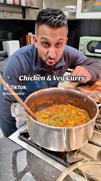 Easy One-Pot Chicken and Vegetable Curry Recipe